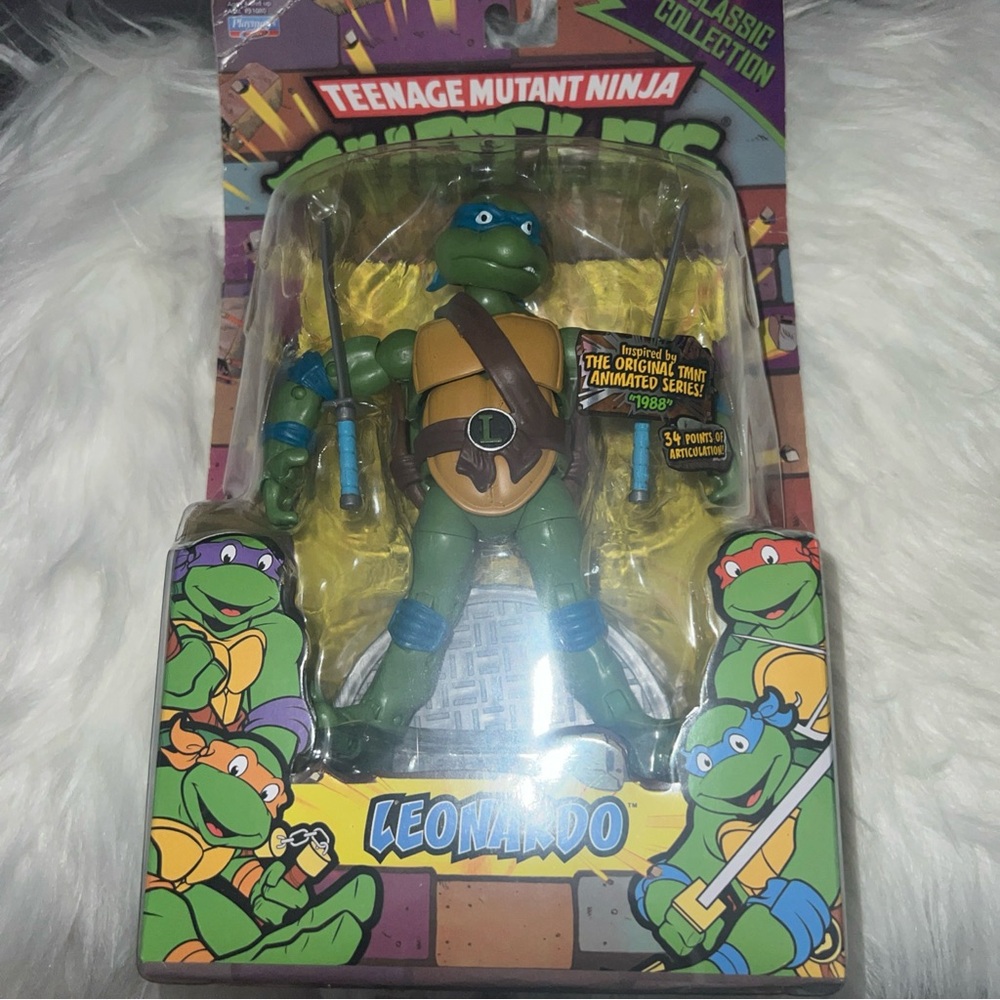Teenage Mutant Ninja Turtles Leonardo Action Figure